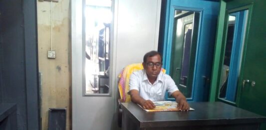 ছাত্র রাজনীতির সাদামাটা সেই মানুষটি শিতিন মন্ডল