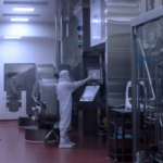 টিকা নিয়ে অসুস্থতার ‘মিথ্যা’ অভিযোগ, স্বেচ্ছাসেবকের বিরুদ্ধে সেরামের ১০০ কোটি রুপির মামলা serum institute