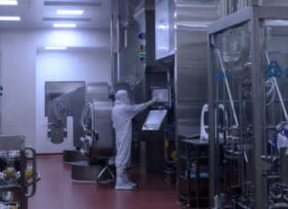 টিকা নিয়ে অসুস্থতার ‘মিথ্যা’ অভিযোগ, স্বেচ্ছাসেবকের বিরুদ্ধে সেরামের ১০০ কোটি রুপির মামলা serum institute