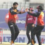 চট্টগ্রামকে হারিয়ে ফাইনালে খুলনা, মাশরাফির ৫ উইকেট mashrafee